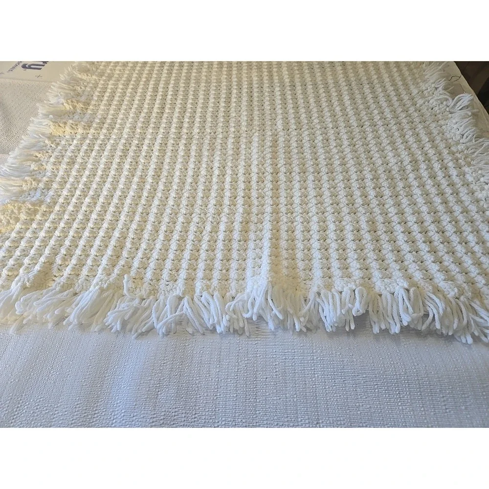 VTG Crochet Afghan Blanket White Throw Handmade Grannycore  Baby Blanket 37x37